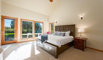 20960 Royal Oak Cir, Bend, OR 97701