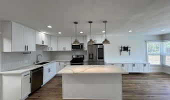 2501 Davis Ave, Carlsbad, CA 92008