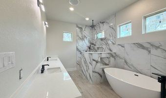 117 Pioneer Trl, Adkins, TX 78101