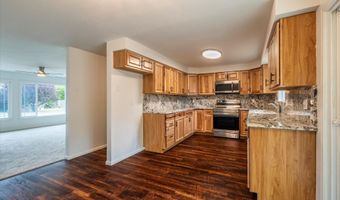 950 NE 1ST St, Bandon, OR 97411