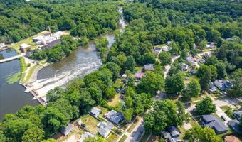 225 Bond St, Allegan, MI 49010