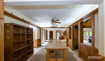 550 Greentree Ln NE, Ada, MI 49301