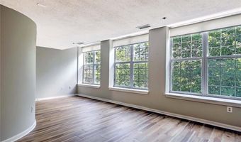 2 School St 334, Lincoln, RI 02802