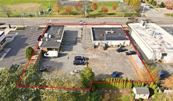 651 W Main Rd, Middletown, RI 02842