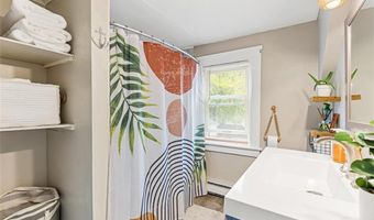 27 Dean Ave, Johnston, RI 02919