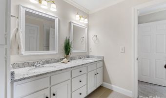 3324 Meadow Bluff Dr, Charlotte, NC 28226