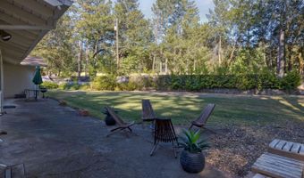 1050 White Cottage Rd N, Angwin, CA 94508