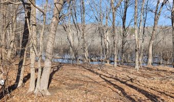 27 Woodward Rd, Lincoln, RI 02865