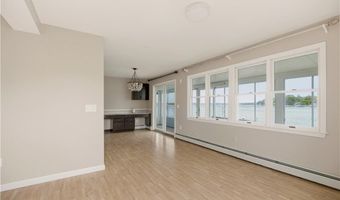 507 County Rd, Barrington, RI 02806