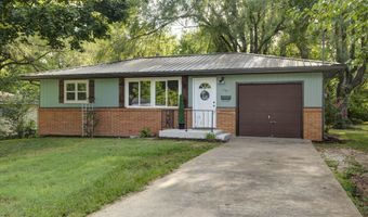 308 S Rinker Ave, Aurora, MO 65605