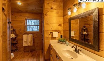407 Signature Ridge Rd, Banner Elk, NC 28604
