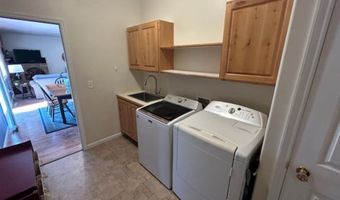 184 S 1st St W, Cowley, WY 82420