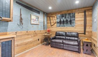 3204 6th St NW, Backus, MN 56435