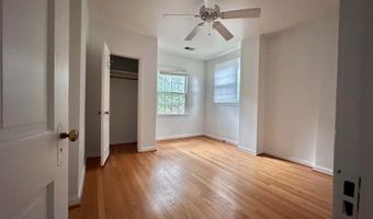 1208 S CLEVELAND St Top Floor, Arlington, VA 22204