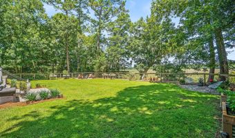 70 Dolphin Point Dr, Beaufort, SC 29907