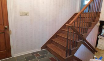 1702 Valley View Dr, Bedford, IN 47421