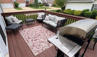 704 Elmwood Pt, Aurora, OH 44202