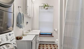 82 Dove St, Albany, NY 12210