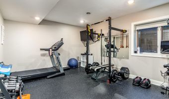 3728 Bridgeport Dr, Ames, IA 50010