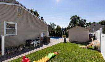 394 Maple Dr, Belford, NJ 07718