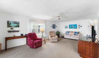 907 Laurel Cir, Barefoot Bay, FL 32976