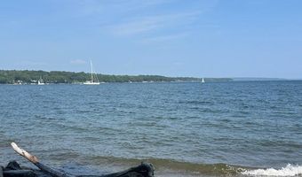 98 Bayview St, Belfast, ME 04915