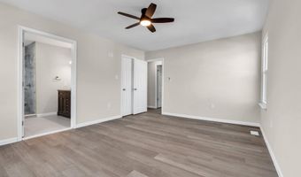 5 Buxton Ct, Barnegat, NJ 08005