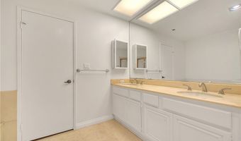 1663 Veteran Ave 206, Los Angeles, CA 90024