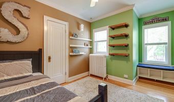 805 S Mitchell Ave, Arlington Heights, IL 60005