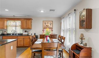 5 Leighas Ln, Coventry, RI 02816