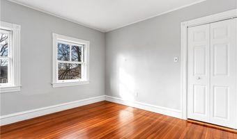 9 Linden Ave, East Providence, RI 02916