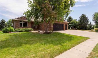 512 S Country Club Ave, Brandon, SD 57005