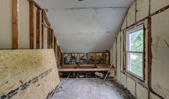 1643 Washington Ave, Baxter Springs, KS 66713