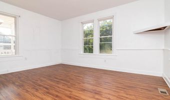 235 W 10 St, Laurel, DE 19956