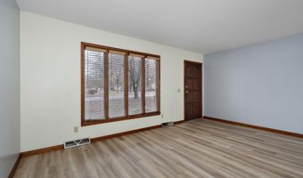 1313 S Madison Ave, Aurora, MO 65605