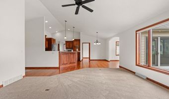 52 PENBROOK Cir 47, Appleton, WI 54911