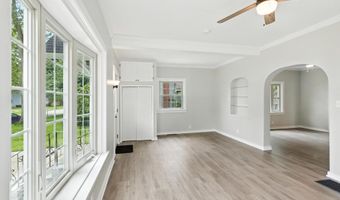 355 W 9th St, Auburn, IN 46706