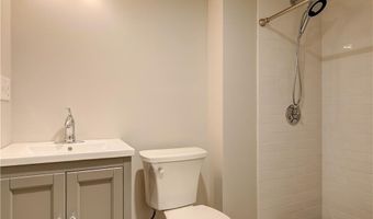 18 Sylvan Ter, Newport, RI 02840