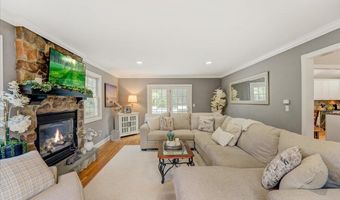 51 Normandy Ct, Middletown, NJ 07748