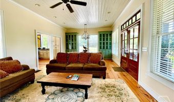 156 Lake Oglethorpe Dr, Arnoldsville, GA 30619