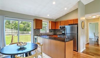 5 Craigie Ave, Johnston, RI 02919