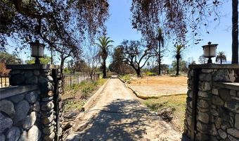 416 E Altadena Dr, Altadena, CA 91001