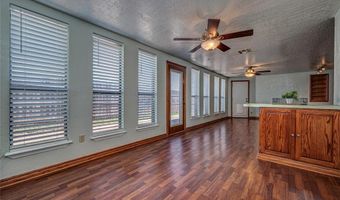 3208 California Ave, Chickasha, OK 73018
