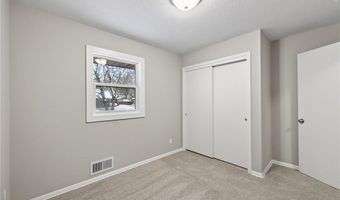 907 40th Ln, Anoka, MN 55303