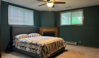 1123 Glades Dr, Altoona, WI 54720