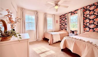 1125 Royal Dr, Amherst, OH 44001