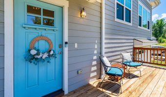 32 Greenwood Fields Dr, Asheville, NC 28804