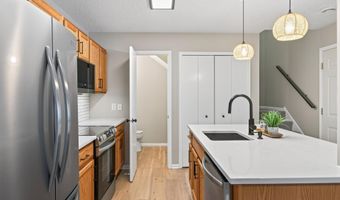 7047 139th Ave NW, Anoka, MN 55303