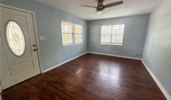 702 Jefferson St, Alice, TX 78332