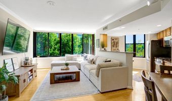 2220 N FAIRFAX Dr 308, Arlington, VA 22201